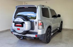 Mitsubishi Full 3D 3.8 V6 Aut. 4x4 Sem Retoque