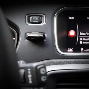 VOLVO V40 2.0 T4 KINET 2019