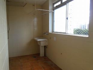 Apartamento à venda na Zona 03