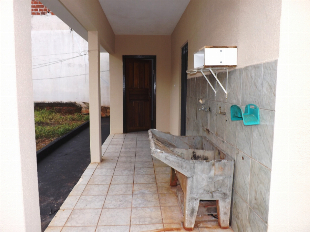 ALUGA-SE CASA JD OASIS MARINGÁ