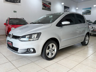 Volkswagen Fox Highline 1.6 Flex (Baixo Km)