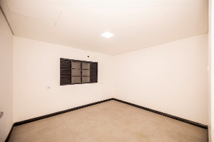 Casa à venda na Vila Esperança ao lado da UEM