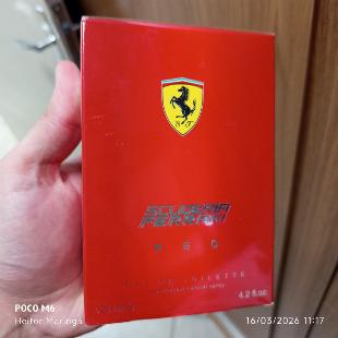 Perfumes masculino e feminino