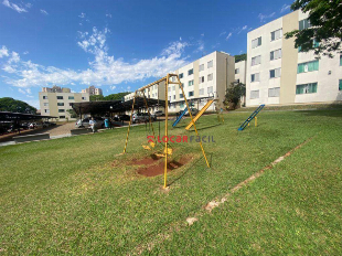 Apartamento com 3 dormitórios para alugar, 55 m² por R$ 2.460,00/mês - Vila Bosque - Maringá/PR