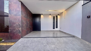 Linda Residência Maringá com 2 Suítes + 1 quarto.