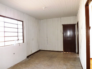 ALUGA-SE CASA ZONA 07 PRÓX. SANEPAR
