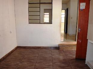 VENDE-SE CASA CONJ. CHAMPAGNAT PRÓX. AV. GUAIAPO