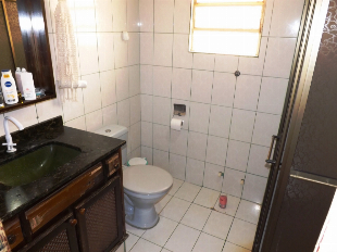 VENDE-SE CASA JD ALVORADA OU TROCA POR APTO (-) VALOR