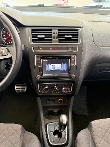 Volkswagen Fox Highline 1.6 Flex (Baixo Km)