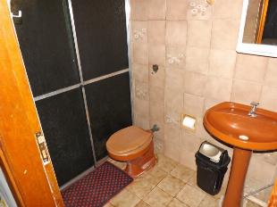 VENDE-SE 2 CASA NO TERRENO COMERCIAL JD. ALVORADA
