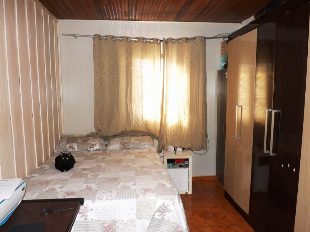 VENDE-SE BELO TERRENO 665M² (17,50 X 38). VILA SANTO ANTONIO C/ 2 CASAS