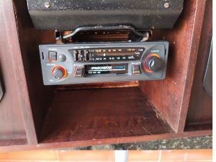 RÁDIO CORUJINHA COM TOCA-FITAS
