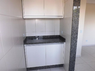 ALUGA-SE APTO ED. FLOR DE LOTUS ZONA 07. PROX. AV. PEDRO TAQUES E DA AV. COLOMBO