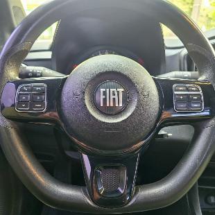 Fiat Strada Freedom com baixa Km