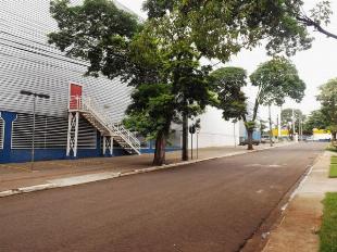 ALUGA-SE CASA CONDOMÍNIO VILA MORANGUEIRA FRENTE MUFATTO MAX.