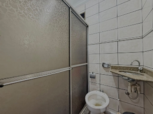 CASA PARA LOCAÇÃO | 1 SUÍTE + 2 QUARTOS, CHURRASQUEIRA E 3 VAGAS NA VILA ESPERANÇA
