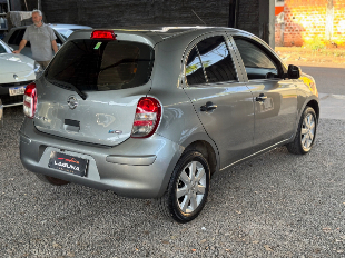 Nissan March 1.0 S