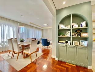 OPORTUNIDADE DESSE BELÍSSIMO APARTAMENTO SEMI MOBILIADO NO EDIFÍCIO FLAMBOYANT