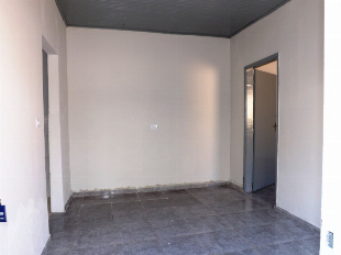 ALUGA-SE CASA DE FUNDOS VILA MORANGUEIRA