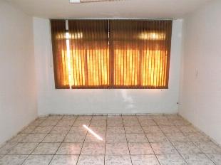 ALUGA-SE SALA SOBRE LOJA AV. TUIUTI PRÓX. COLÉGIO BRANCA DA MOTA FERNANDES