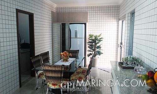 Casa com piscina de ótimo padrão - Vila Morangueira