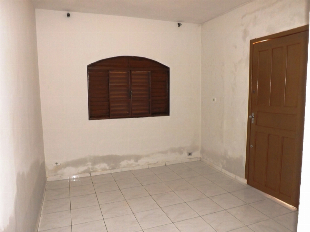 ALAUGA-SE CASA VILA MORANGUEIRA EM FRENTE AO COLÉGIO FARIA PIOLI
