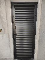 vidraçaria karina box, espelhos lapidado, espelhos bisotê, prateleiras, esquadrias, box até teto, portas pvc, portas pivoltante manutenção.