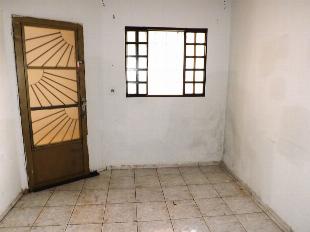 ALUGA-SE 2 CASAS NO TERRENO JD PARAISO
