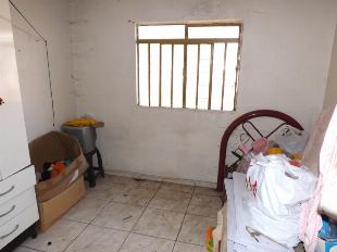 VENDE-SE CASA JD LIBERDADE PRÓX. AV. GUAIAPÓ E CSU.