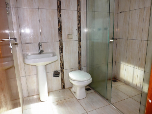 ALUGA-SE CASA JD COLINA VERDE I.