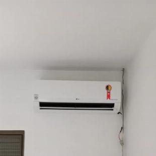 Instalação de ar condicionado.
