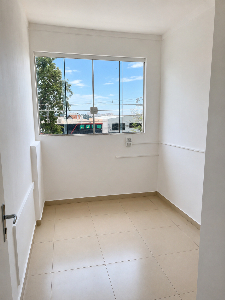 Aluga-se Kitnet Semi-Mobiliada com Cooktop na Av. Tuiuti - Direto c/ Proprietário