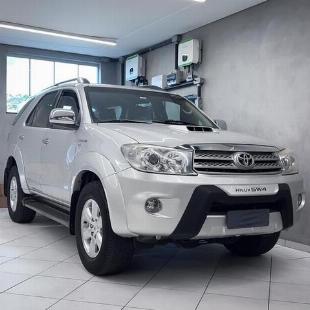 TOYOTA HILUXSW4 SRV4X4 2011