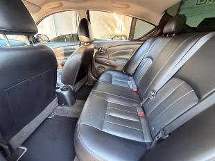 Nissan Versa Unique 1.6 16v flexstar 4p aut.