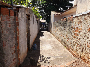 VENDE-SE EXCELENTE TERRENO VILA MORANGUEIRA ZR 7. PODE CONSTRUIR PREDIO